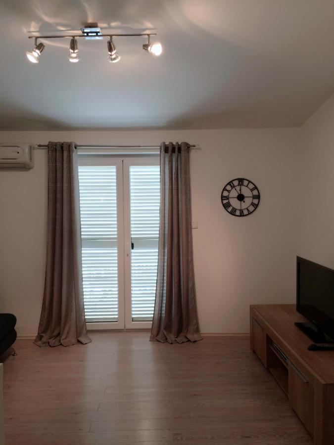 Apartment Cesarica Eksteriør bilde